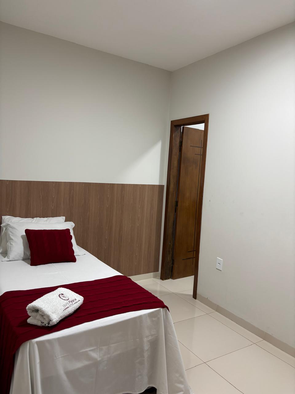 Quarto casal com banheiro